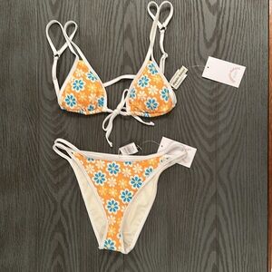 Dippin Daisies Swim- New 🌴🌴🌴